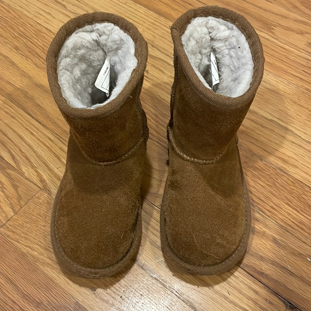 Koolaburra by Ugg boots